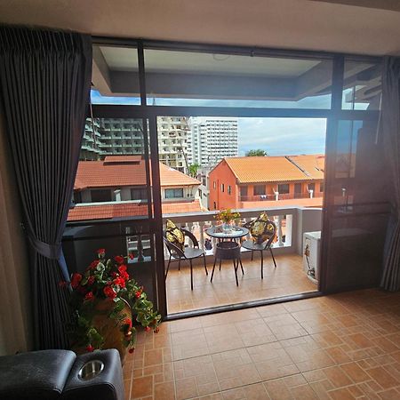 Candy Beach Seaview Jomtien Exterior foto
