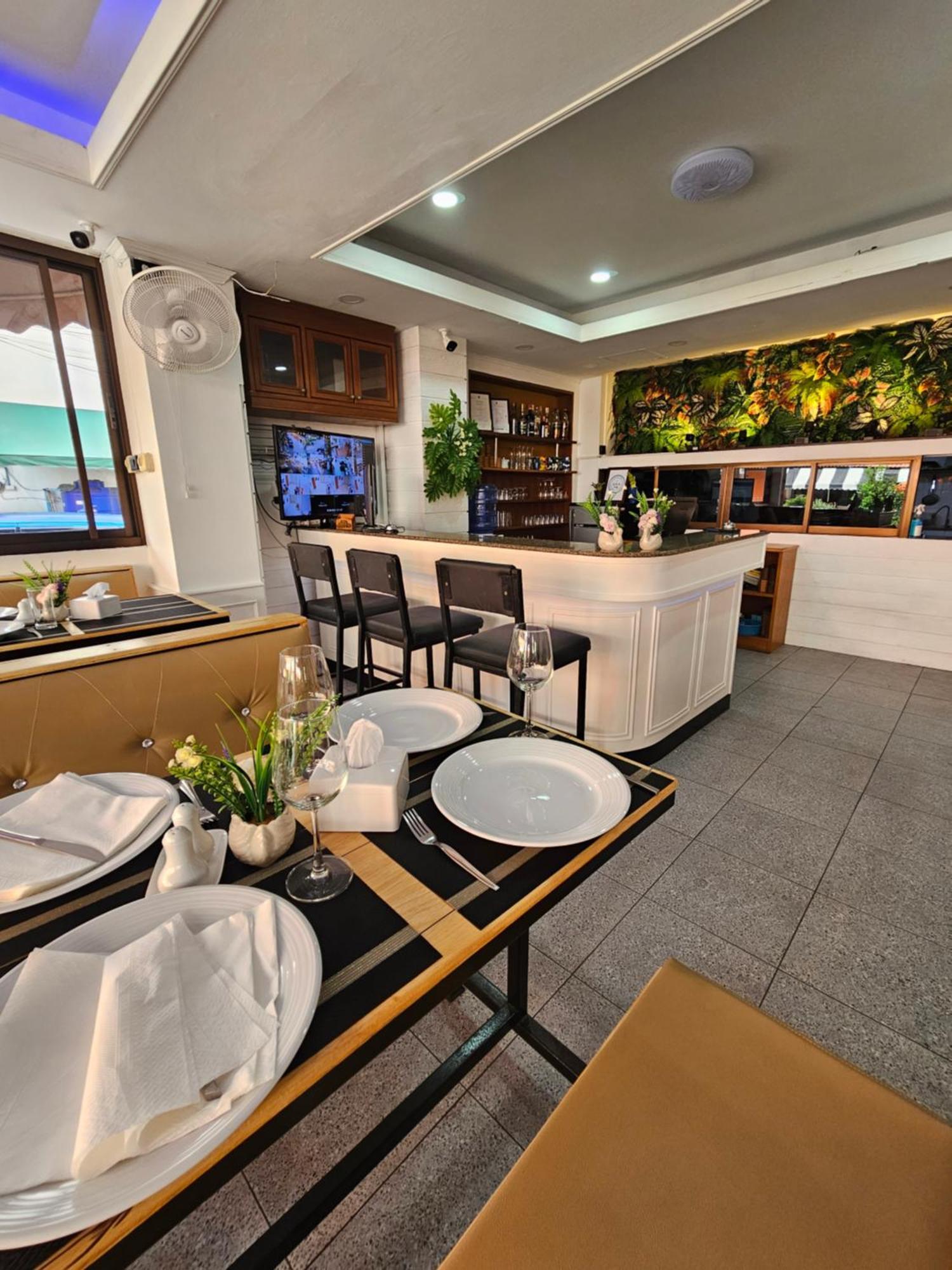 Candy Beach Seaview Jomtien Exterior foto