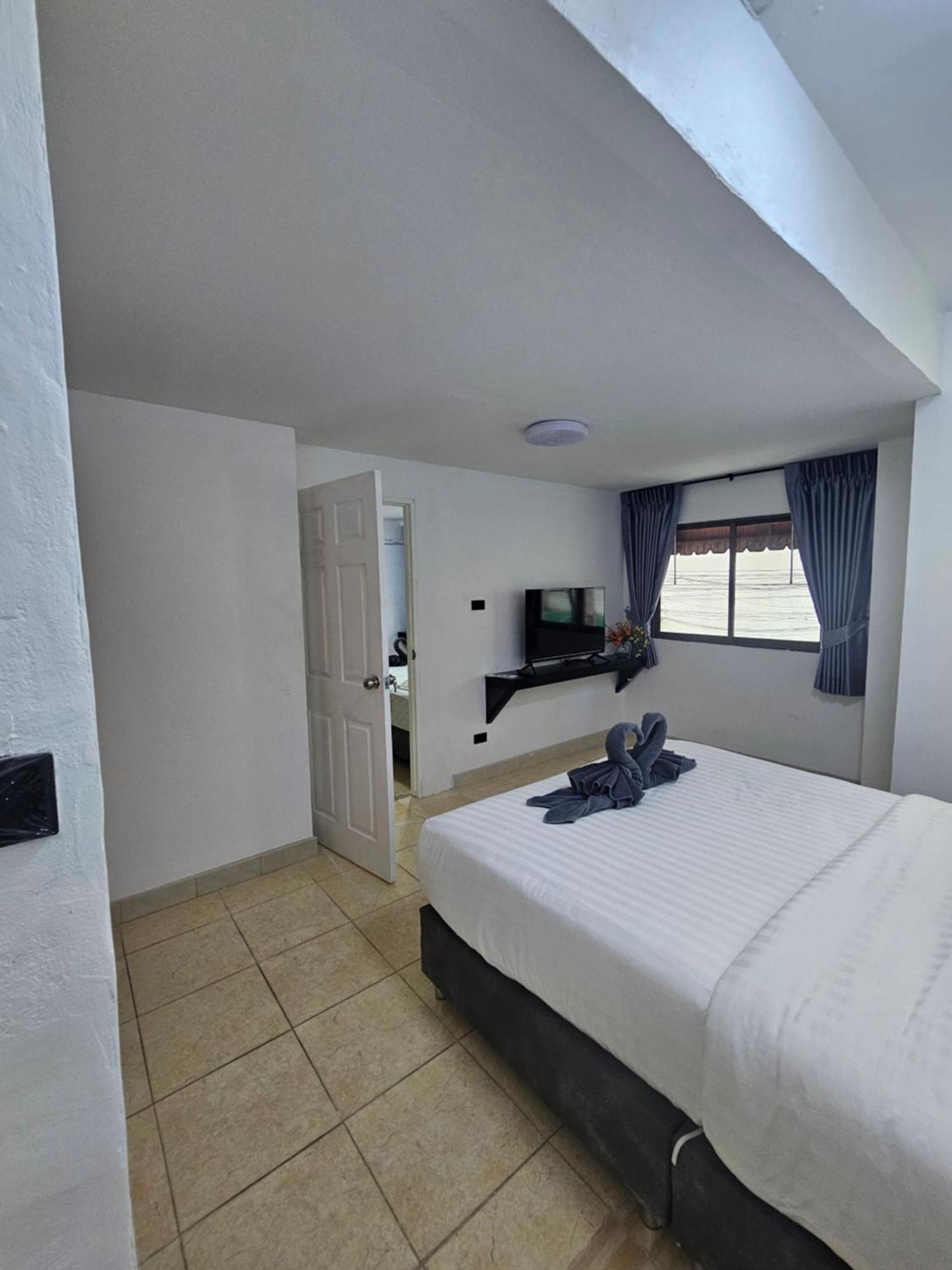 Candy Beach Seaview Jomtien Exterior foto