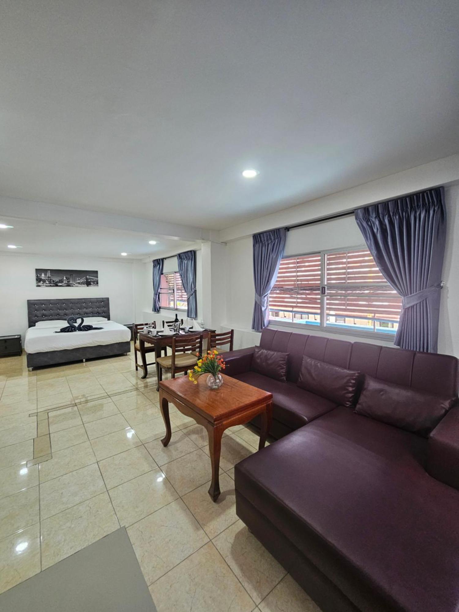 Candy Beach Seaview Jomtien Exterior foto