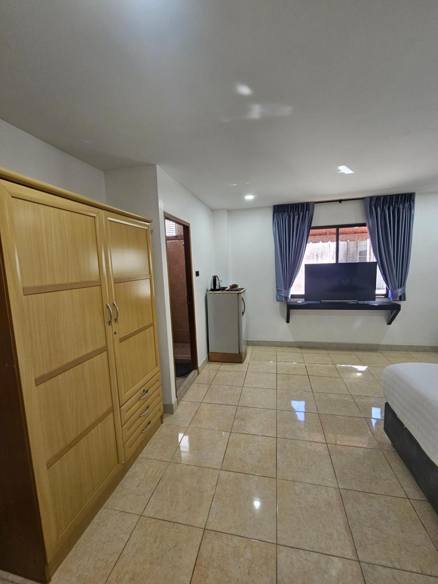 Candy Beach Seaview Jomtien Exterior foto